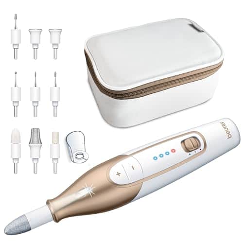 Beurer MP 64 : appareil blanc et doré en forme de stylo, dix embouts en saphir et feutre, et sa trousse de rangement blanche